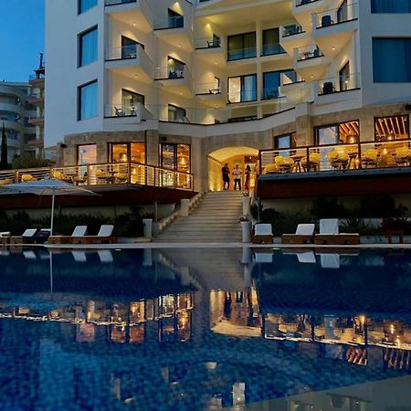 Harbour Hotel Sarandë Esterno foto