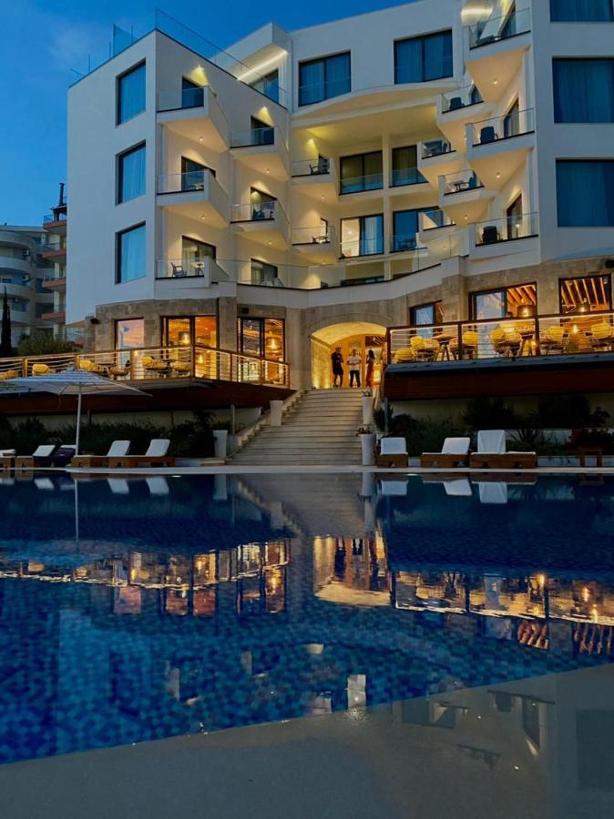 Harbour Hotel Sarandë Esterno foto