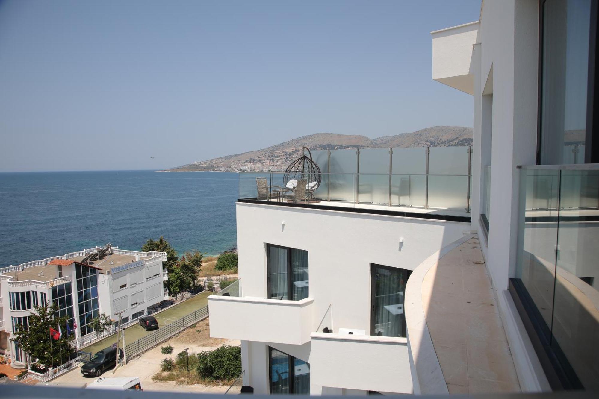 Harbour Hotel Sarandë Esterno foto