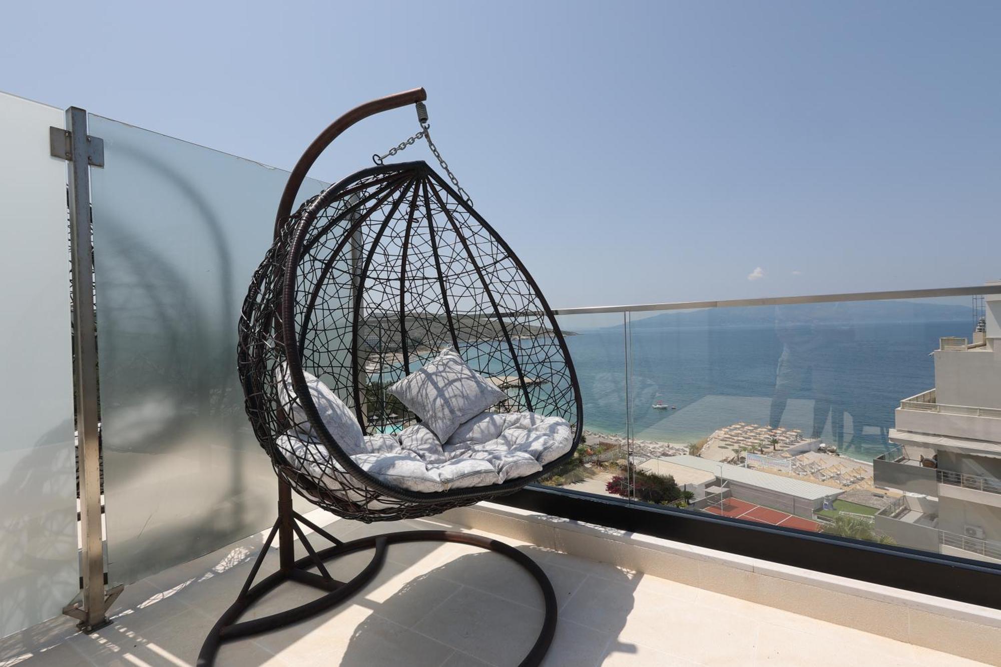 Harbour Hotel Sarandë Esterno foto