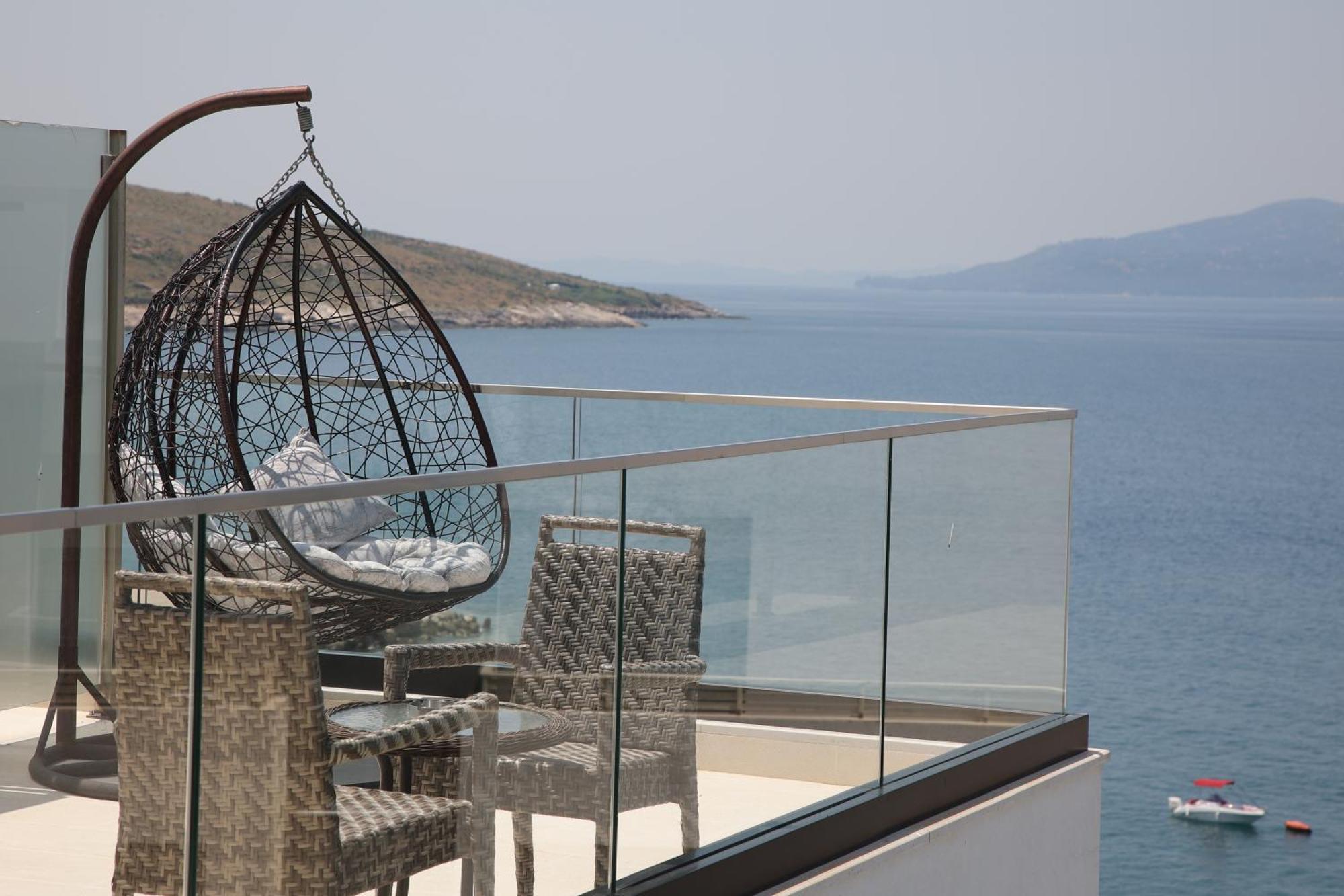 Harbour Hotel Sarandë Esterno foto